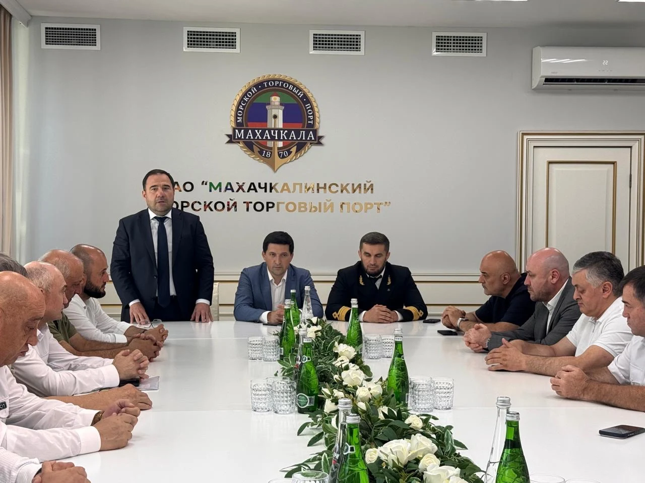 В Махачкалинском порту отметили День работников морского и речного флота