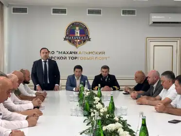 В Махачкалинском порту отметили День работников морского и речного флота