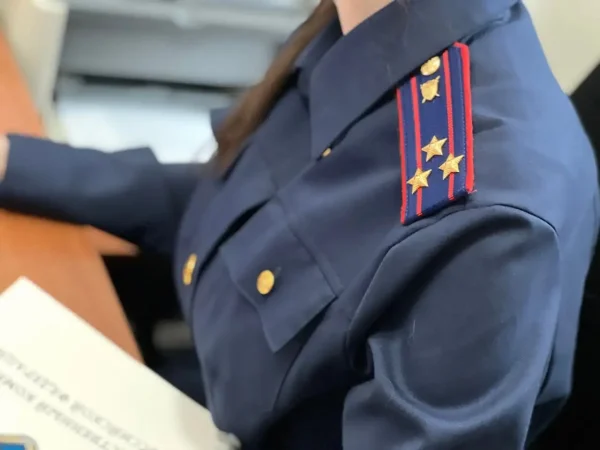 В Кумторкалинском районе малолетняя девочка погибла в результате падения с кухонной тумбы