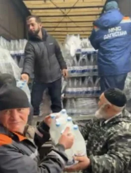 Советник гендиректора «Россетей» Агаян Авет отправил 20-тонную фуру с водой пострадавшим Хасавюртовского района