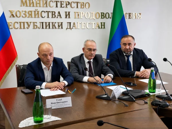 Коллективу Минсельхозпрода Дагестана представили нового руководителя Ивана Голуба
