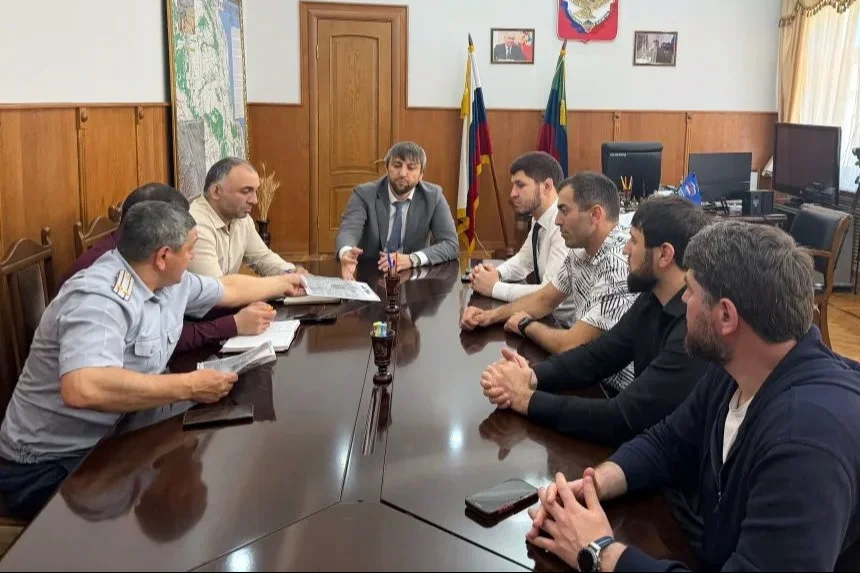 Карабудахкентский район и ИК №2 и наметили планы по сотрудничеству в производстве, кадрах и социальной поддержке