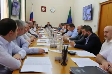 В Правительстве Дагестана обсудили погашение долгов по зарплате и легализацию занятости