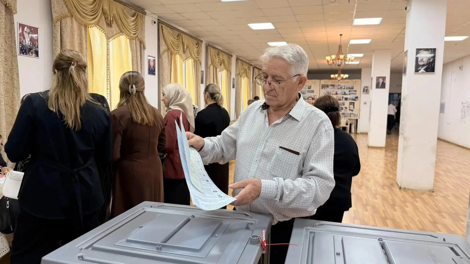 В Сулейман-Стальском районе стартовал второй день голосования