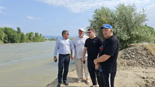 Руководство Кизилюртовского района проинспектировало паводковую ситуацию в селе Манапкала