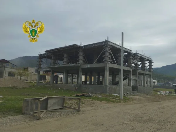 В Махачкале застройщика обязали снести незаконный многоквартирный дом