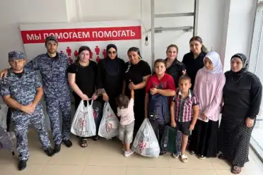 В Дагестане сотрудники Росгвардии и фонд «Чистое сердце» помогли подготовить к школе более 100 детей
