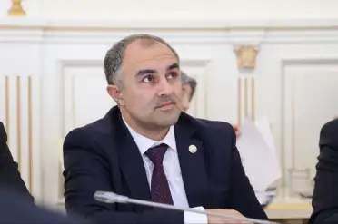Юрий Гамзатов назначен врио министра цифрового развития, информации и печати РД