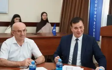 ДНР и Дагестан договорились о совместных проектах в сфере финансового просвещения и молодежной политики