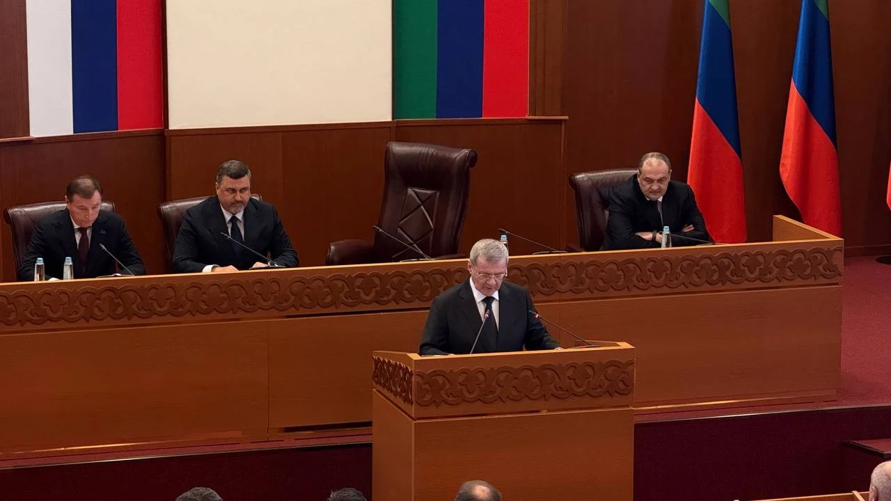 Врио Главы Дагестана Щукина представили властям региона