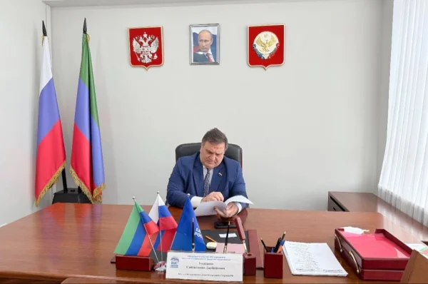 Сайгидпаша Умаханов провёл личный приём граждан в Махачкале