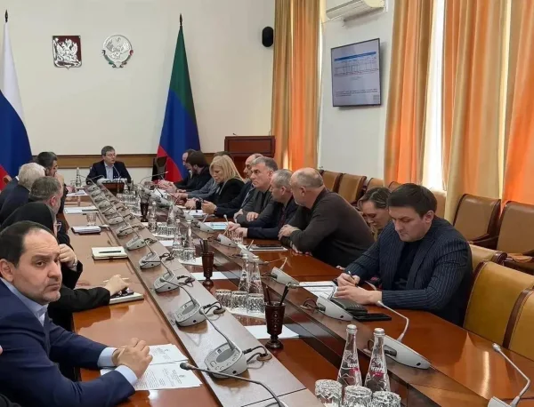 В Правительстве Дагестана обсудили ход строительства по нацпроектам и госпрограммам