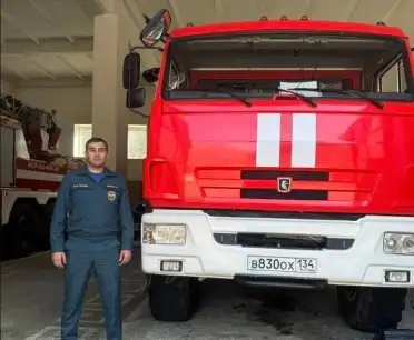 Дагестанский пожарный спас людей из горящего авто в Гимринском тоннеле