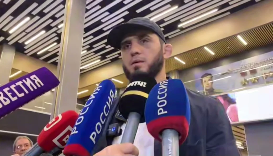 Чемпион UFC Ислам Махачев вернулся на родину после защиты пояса