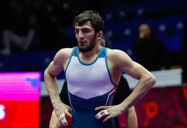 Абасгаджи Магомедов досрочно выиграл первую схватку на Чемпионате мира в Астане