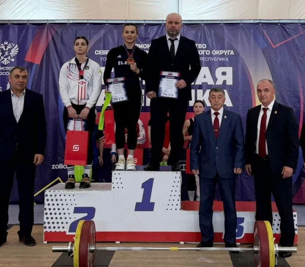 Дагестанские штангисты выиграли 12 медалей на старте Чемпионата СКФО