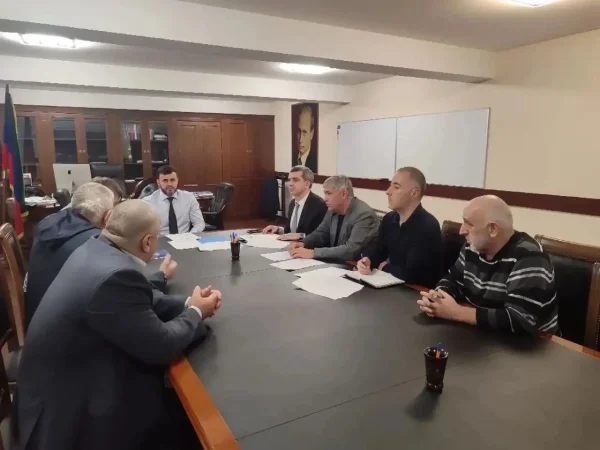 В Минпромторге Дагестана обсудили планы переноса Цумадинского рынка в Махачкале