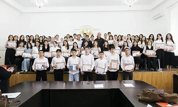 В Табасаранском районе чествовали лучших выпускников 2026 года