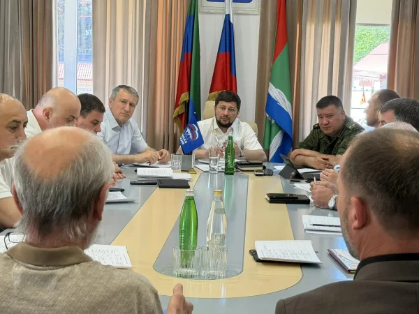 Глава Магарамкентского района провёл приём граждан