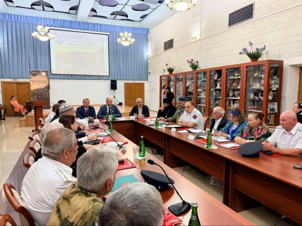 В Кизляре прошла республиканская конференция «Казачество на службе Отечества»