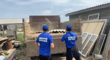 Более 100 семей Хасавюртовского района получили помощь волонтеров «Единой России» после паводков