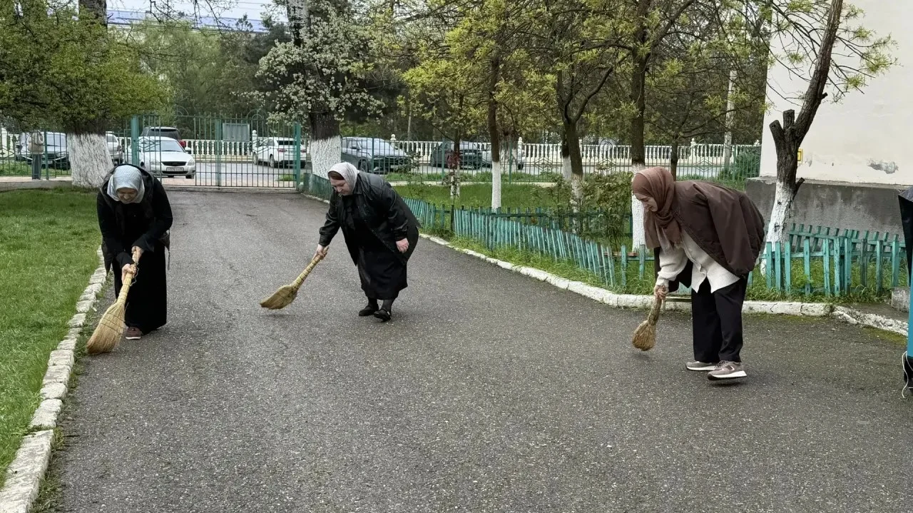 Жители Буйнакска приняли участие во Всероссийском субботнике