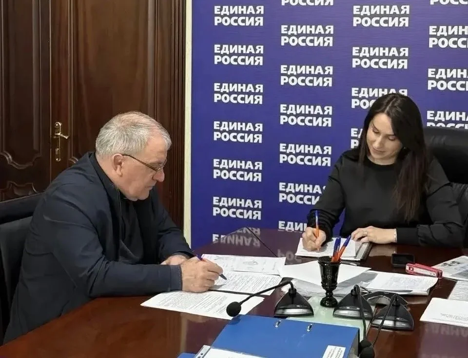 Ректор вуза, участник СВО и директор школы подали заявки на праймериз «Единой России» в Дагестане