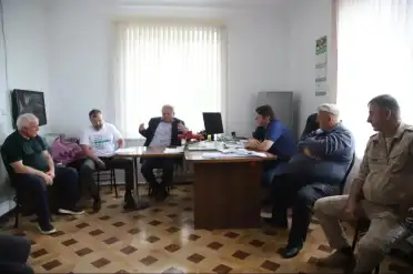 Глава Левашинского района обсудил с жителями двух сёл вопросы призыва и контрактной службы