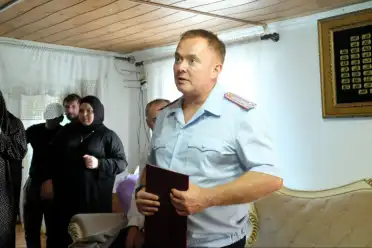 Орден Мужества погибшего росгвардейца передали его родным в Дагестане