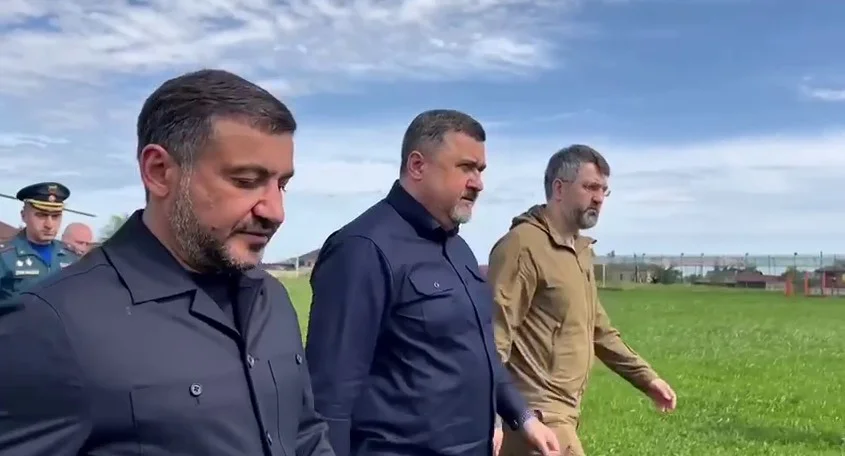 Федор Щукин посетил пострадавший от паводков поселок Мамедкала