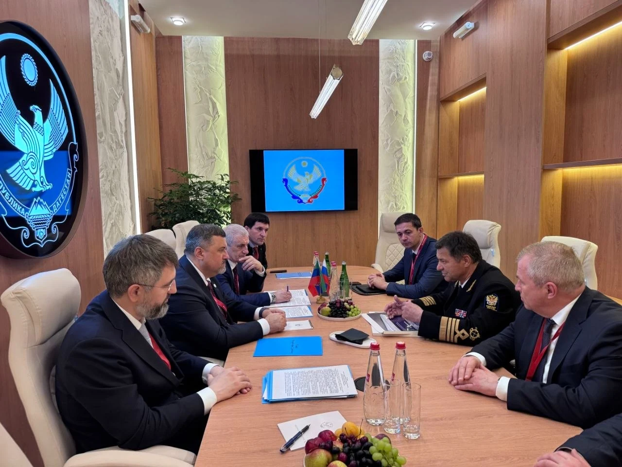 Федор Щукин встретился с главой Росморречфлота Андреем Тарасенко в рамках ПМЭФ-2026