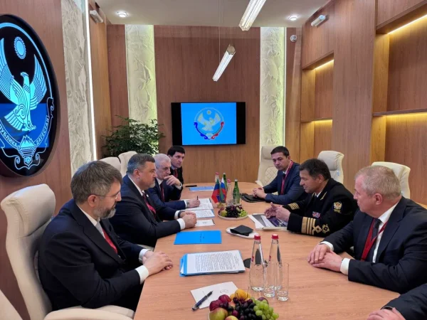 Федор Щукин встретился с главой Росморречфлота Андреем Тарасенко в рамках ПМЭФ-2026