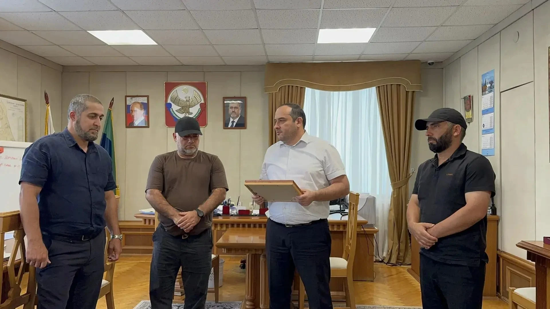 Глава Каякентского района встретился с участниками СВО из села Дружба