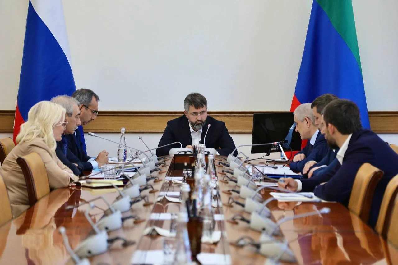 Магомед Рамазанов провел встречи с руководством промышленных предприятий Дагестана