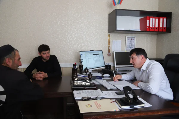 В Левашинском районе участнику СВО помогут отремонтировать кровлю, поврежденную из-за ливней