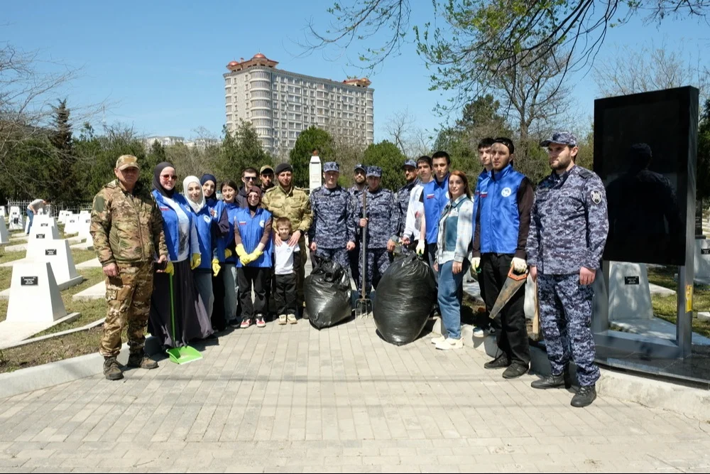 Росгвардейцы Дагестана присоединились к международному субботнику в честь Дня Победы