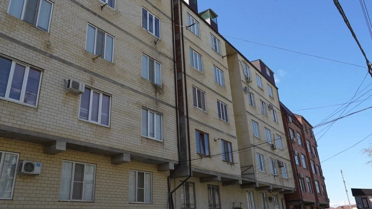 В Махачкале проведут усиление четырех многоквартирных домов, пострадавших от паводков