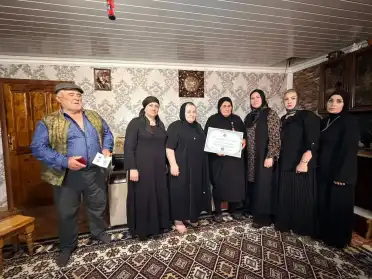 Руководство Дахадаевского района навестило семью двух погибших в зоне СВО братьев Газихановых