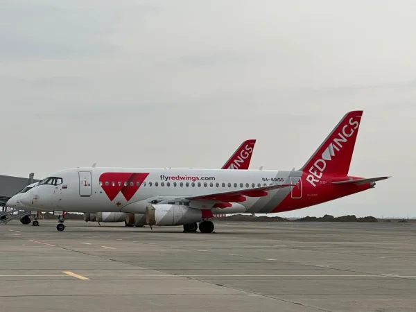 В аэропорту Махачкалы из-за ремонта взлетной полосы приостановлен прием самолетов