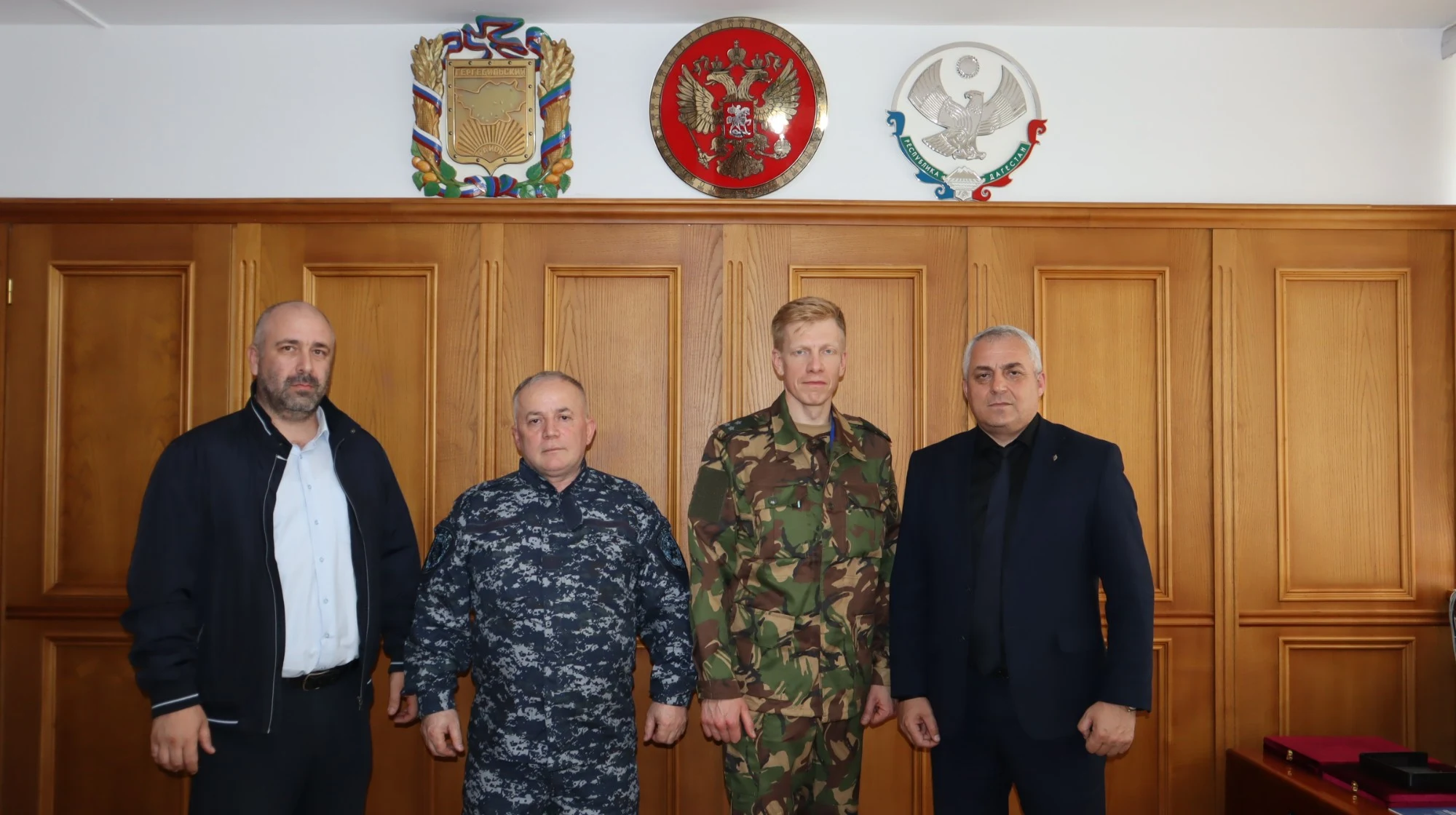 Главу Гергебильского района поздравили с Курбан-байрамом от имени заместителя министра МВД России