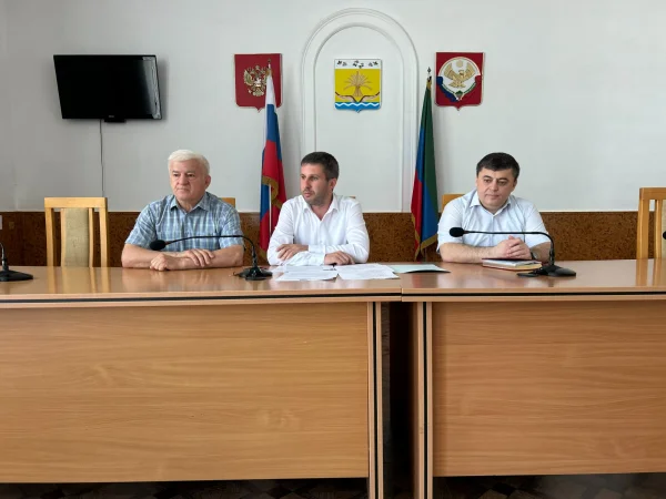 В Тарумовском районе поставили задачу в максимально сжатые сроки завершить регистрацию религиозных объектов