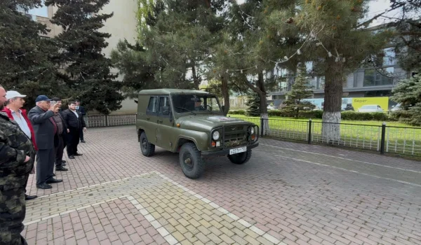 Избербашцы передали участникам СВО автомобиль УАЗ