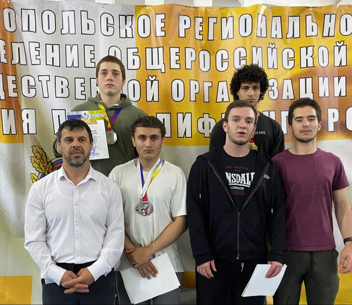 Пауэрлифтеры Дагестана в числе победителей соревнований в Ставропольском крае