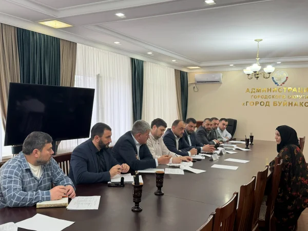 Мэр Буйнакска рассмотрел обращения жителей города