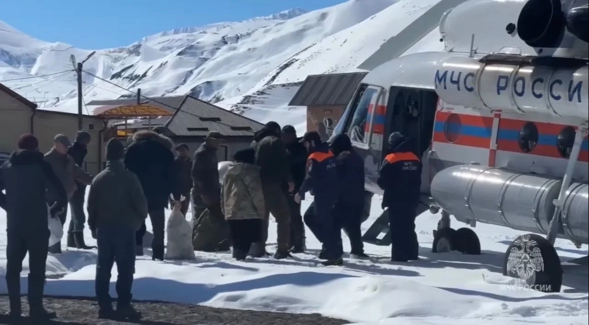 МЧС доставило гумпомощь в заблокированные сёла Дагестана