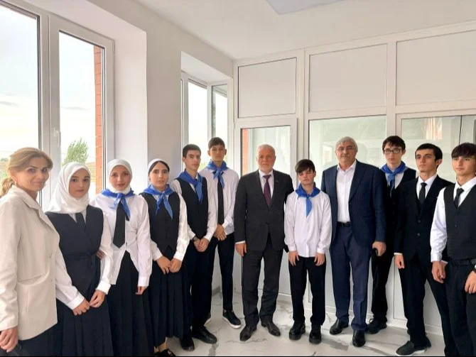 Капремонт Тухчарской СОШ проинспектировали в Новолакском районе