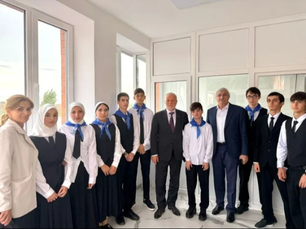 Капремонт Тухчарской СОШ проинспектировали в Новолакском районе