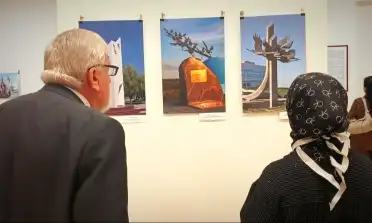 В Театре поэзии открылась фотовыставка «Журавли Расула Гамзатова»