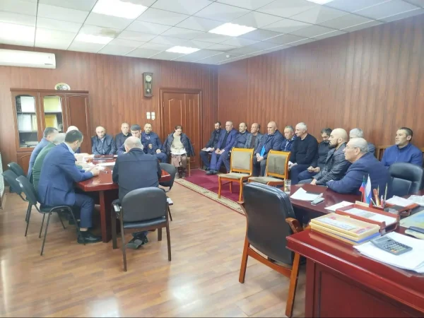 Ход весеннего призыва на срочную военную службу обсудили в Курахском районе