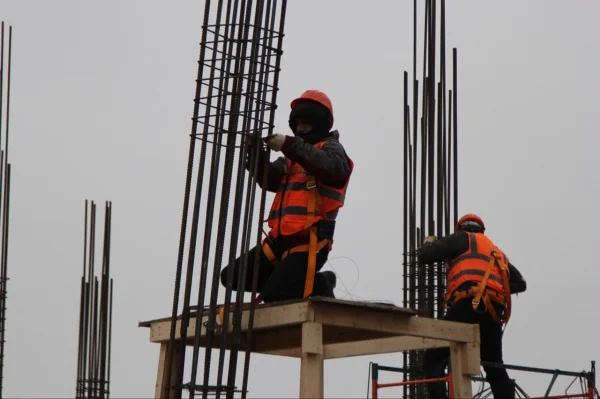 В Дагестане вырос спрос на строителей и спецтехнику